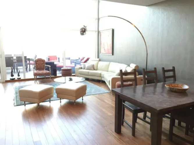 Bay Square 6