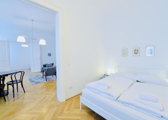 2 Bedrooms Apartment