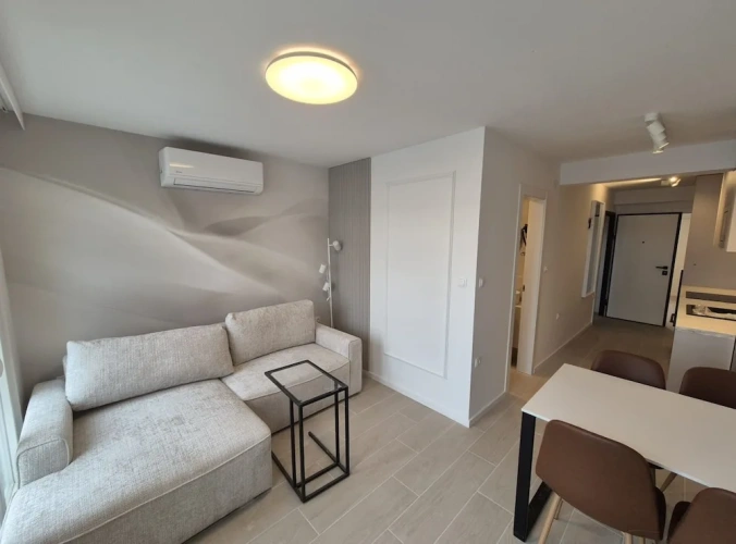 1 Bedroom Apartment with balcony