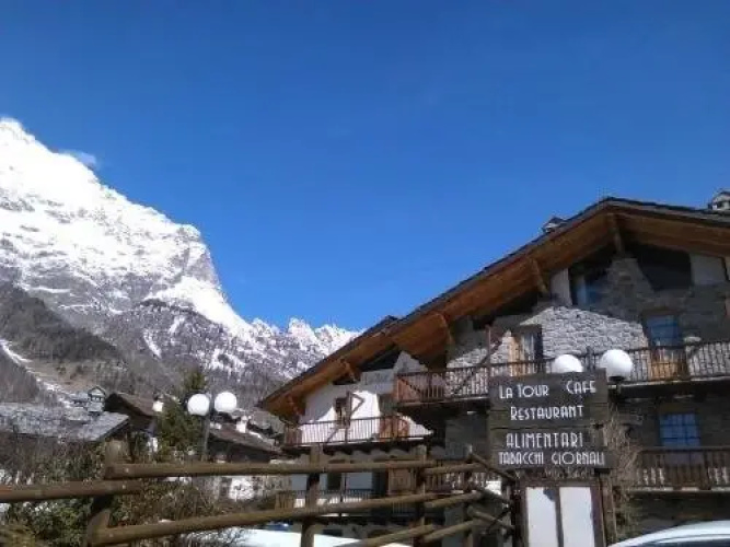 La Tour
