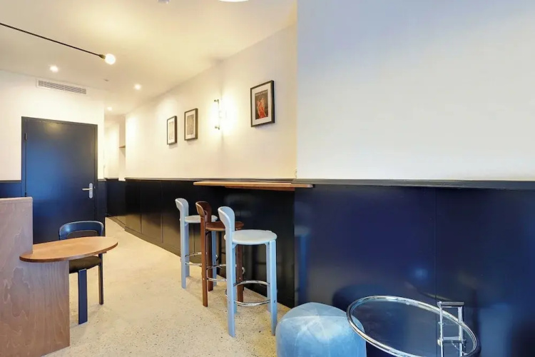 Chic Studio for 2 People - Republique