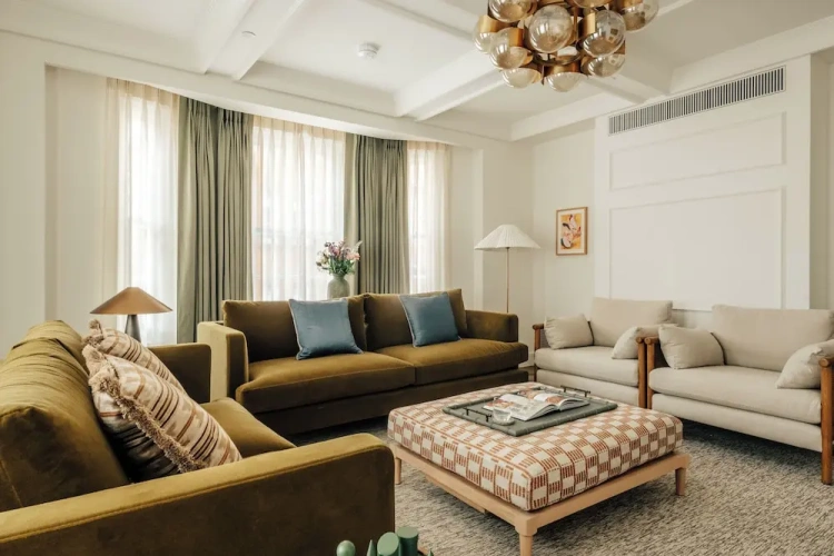 3 Bedrooms Luxury Apartment with city view