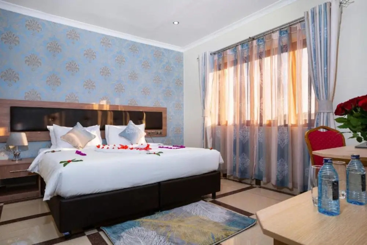 West Lerruat Hotel