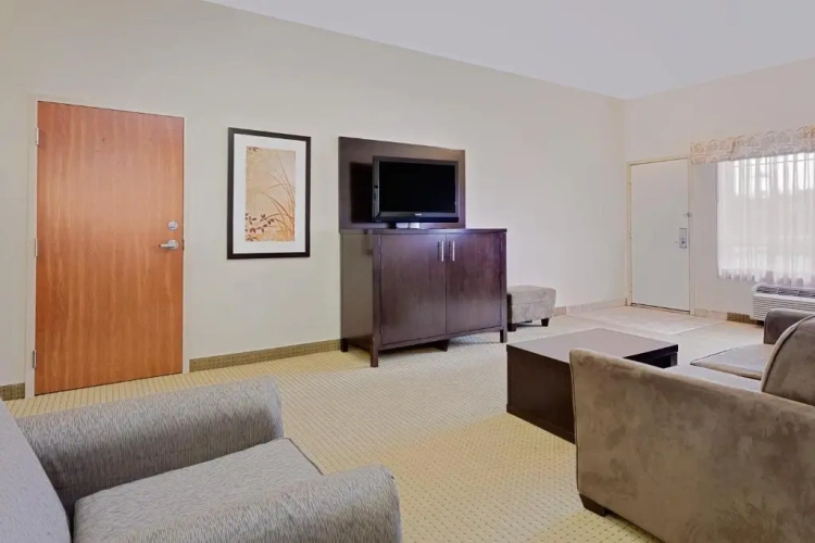 Deluxe Double Suite
