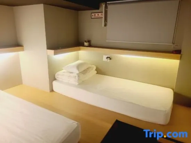 Bed in Dorm (female dorm)