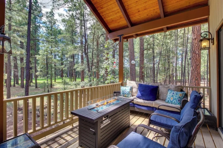 3 Bedrooms Cottage with balcony