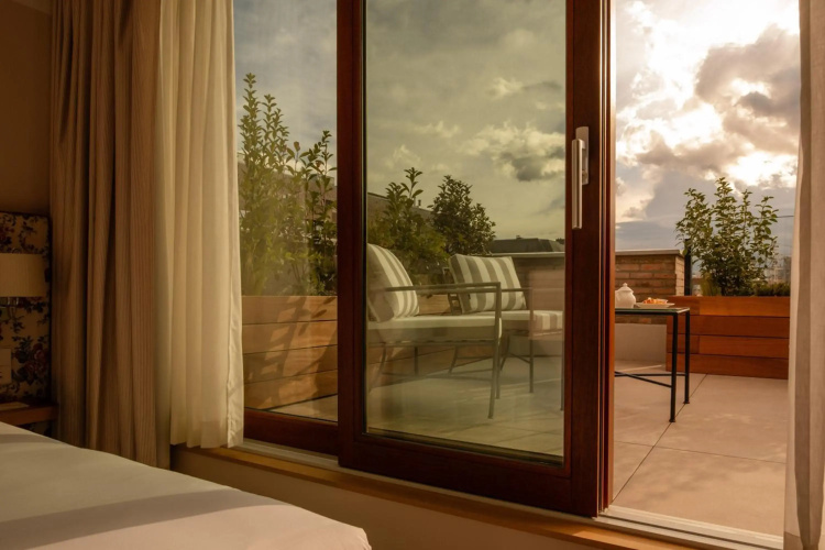 9 Hotel Chelton