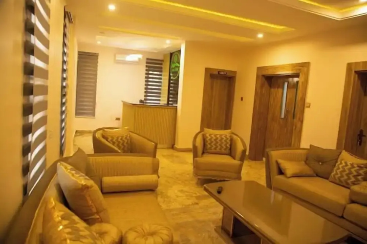 Hillview Apartments