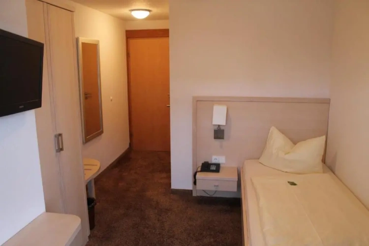 Standard Single room with balcony and with view