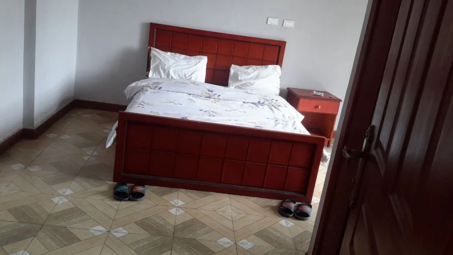 20/20 Guest House