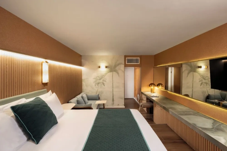 Deluxe room with balcony