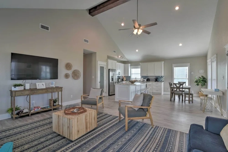3 Bedrooms Cottage