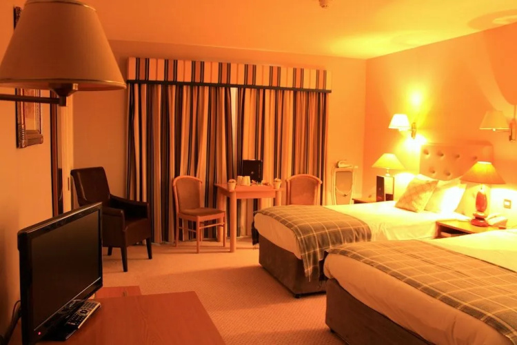 Downings Bay Hotel