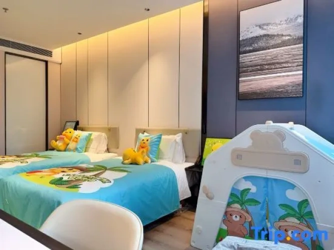 Standard Twin Family room