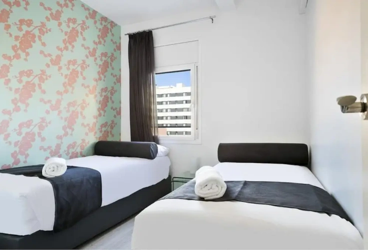 3 Bedrooms Classic Apartment