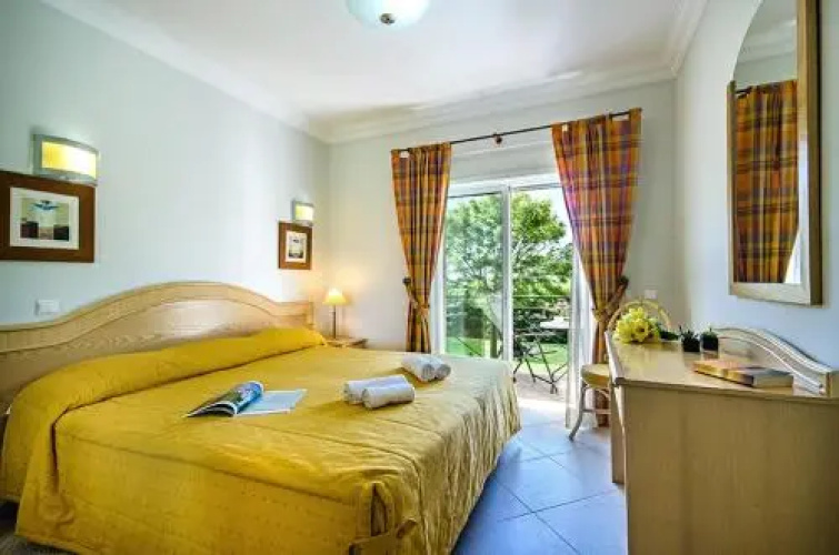 44 Fairviews Village Boavista