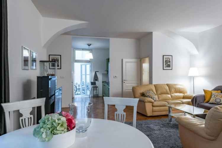 Apartman Carolinum