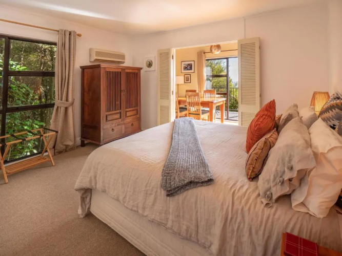 Whisper Cottage