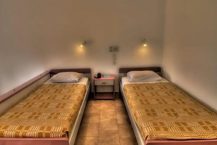 Standard Twin room with balcony