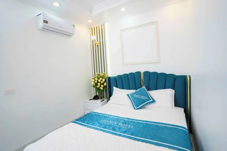 Standard Double room with city view