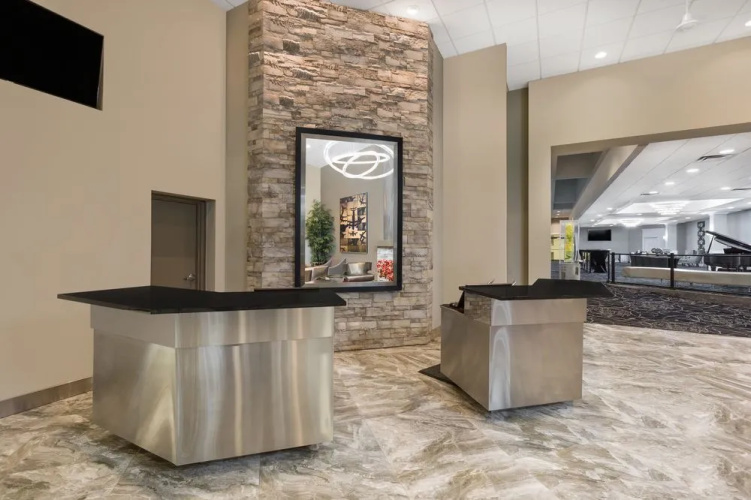 Ramada Des Moines Airport