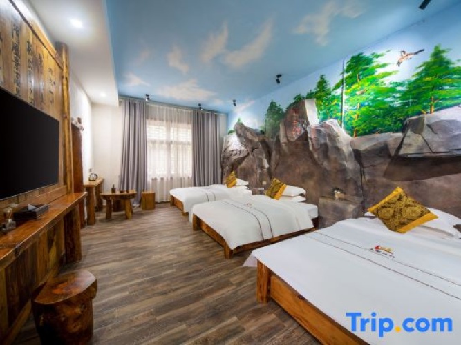 Standard Triple room