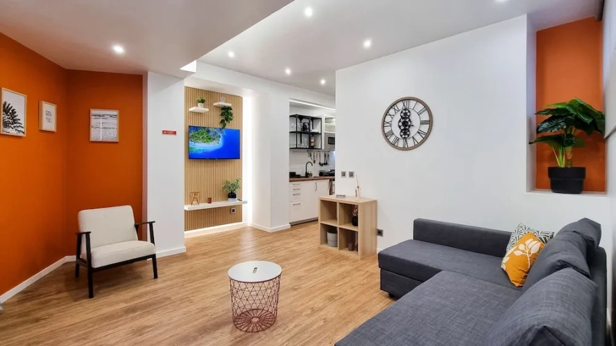 Deluxe Apartment