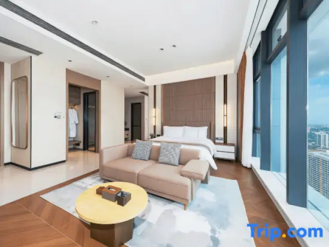 2 Bedrooms Deluxe Family Suite with city view