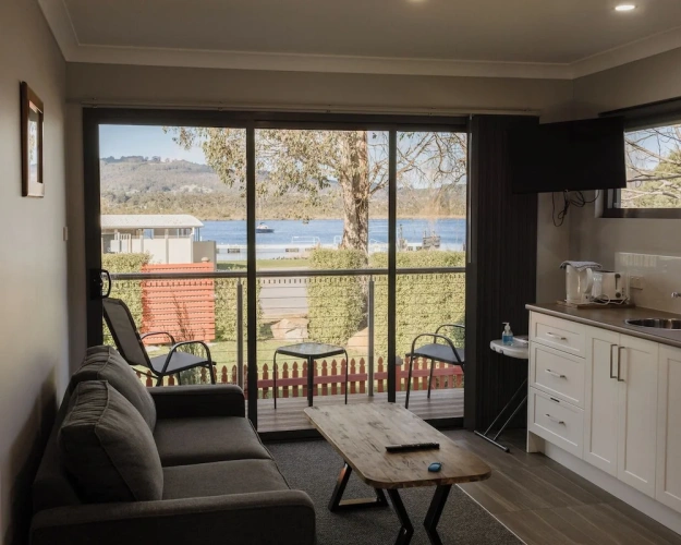 Standard Quadruple Family room with balcony and with river view