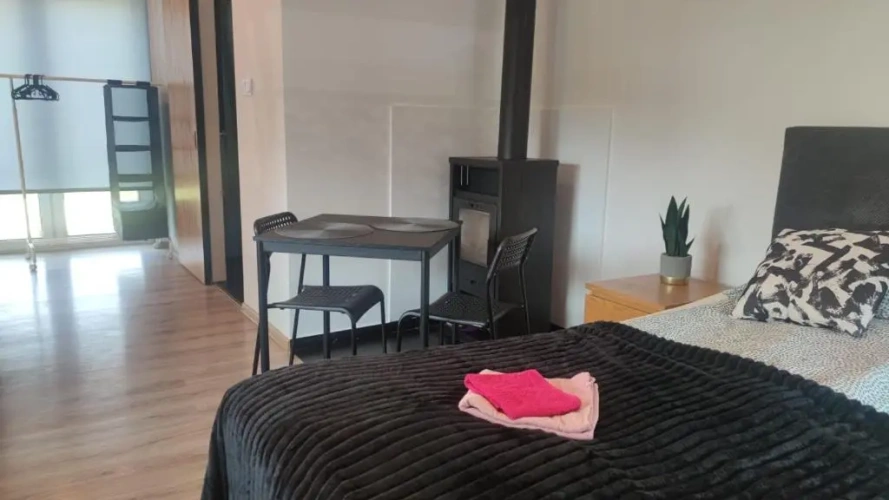 2 Bedrooms Cottage