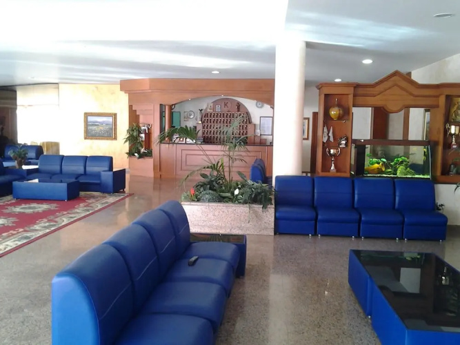 Kiris Hotel
