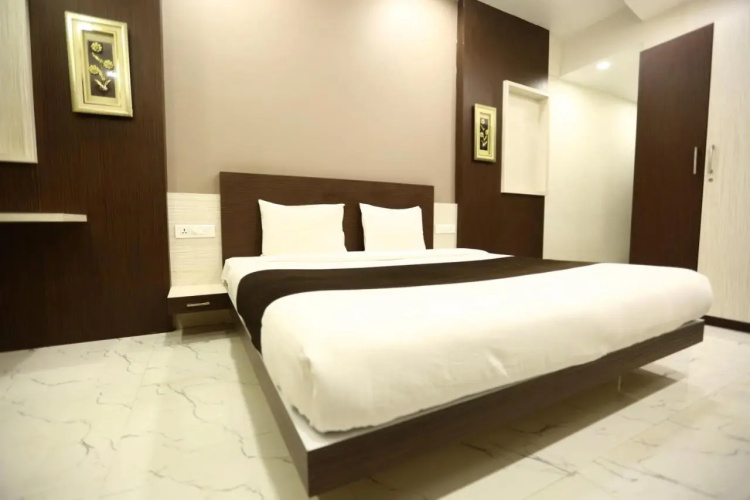 Hotel Madhuri Executive