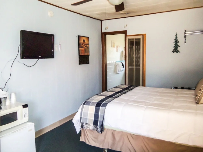 The Gold Pan Motel