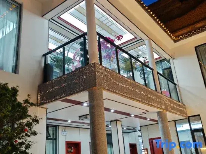 Dali Mini Designer Influencer Garden Homestay