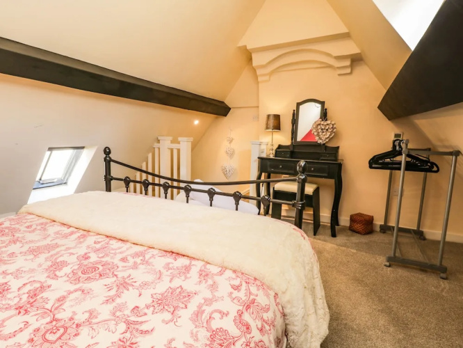 Black Gem Cottage