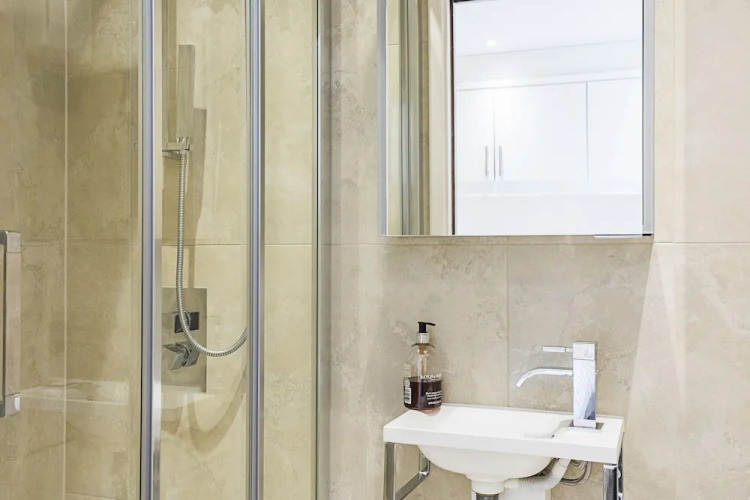 2 bed Fulham broadway apartment
