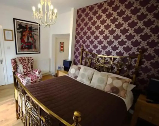 Fraoch House