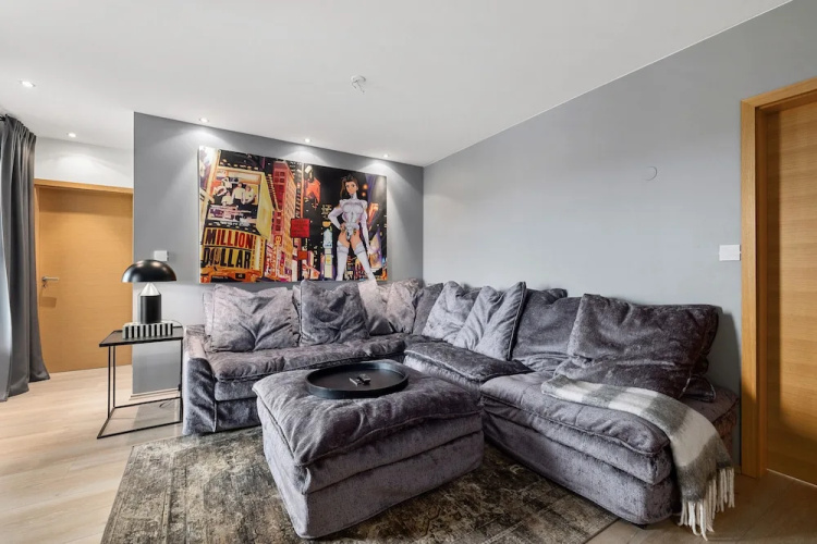 Luxurious Large Home, Perfect for Your Group