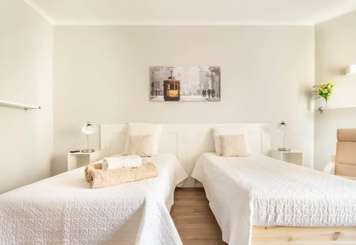 2 Bedrooms Apartment
