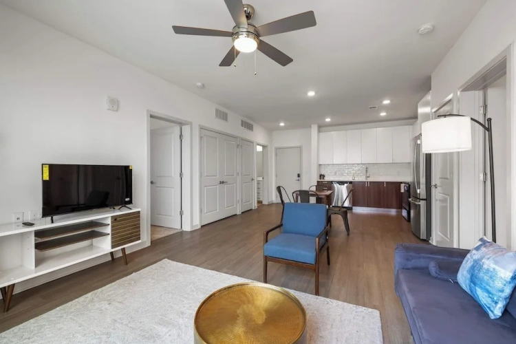 2 Bedrooms Classic Apartment