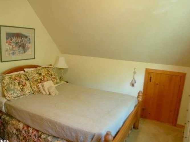 32MBR Private Pet Friendly Cabin