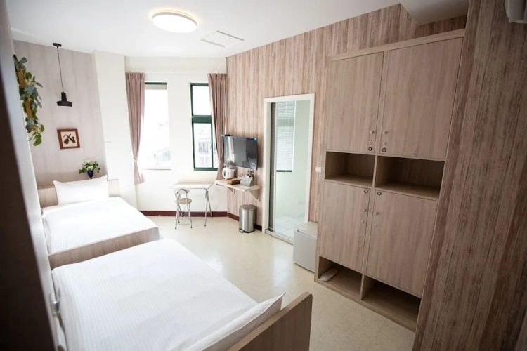 Business Twin room with city view