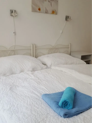 3 Bedrooms Apartment