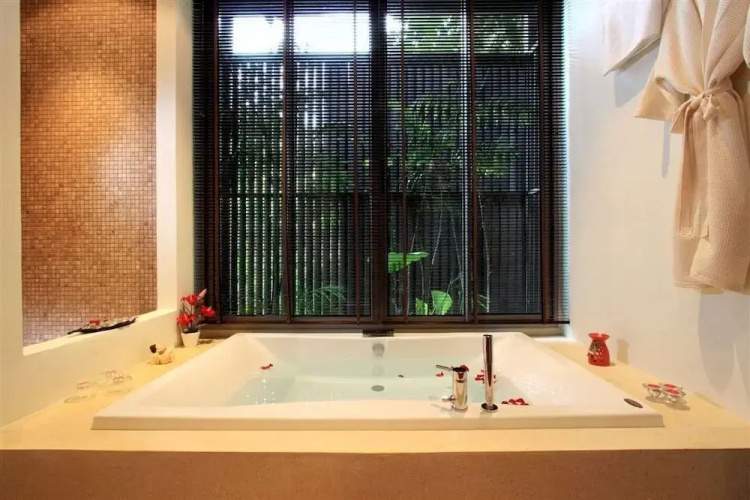 Kata Gardens 2Br Sea Garden View 8B