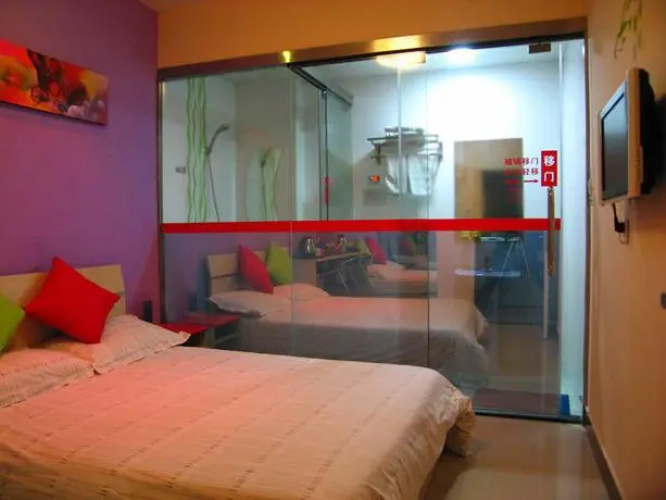 Stars 99 Motel Wujiaochang Branch