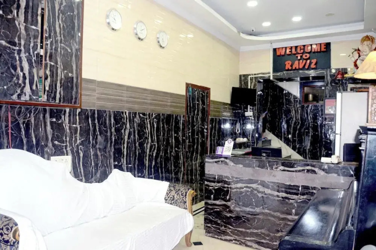 Raviz Inn