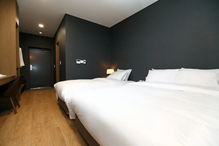 Bricks Hotel