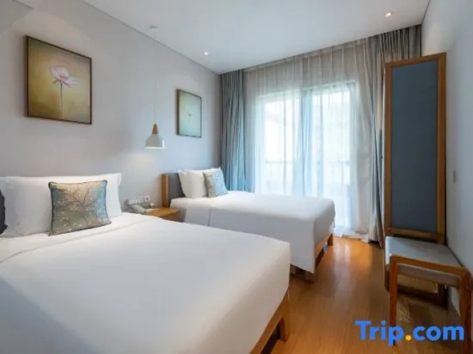 2 Bedrooms Triple Family Suite