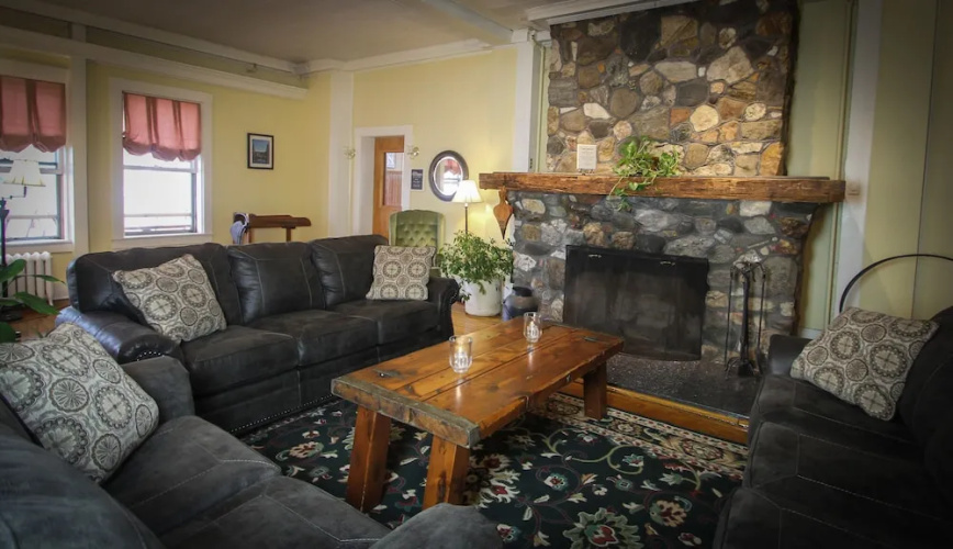 Fullerton Inn