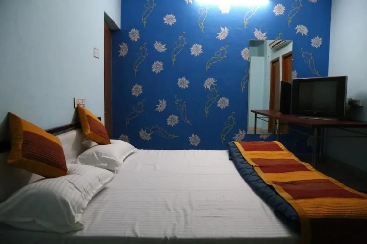 Hotel Shri Karani Vilas